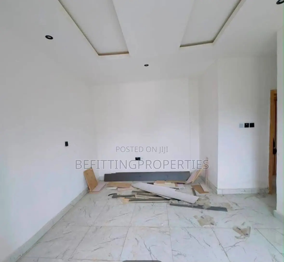 2bdrm Apartment in Yaba for sale in Yaba