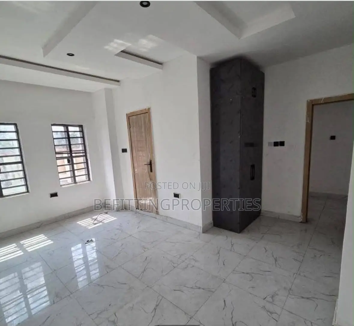 2bdrm Apartment in Yaba for sale in Yaba