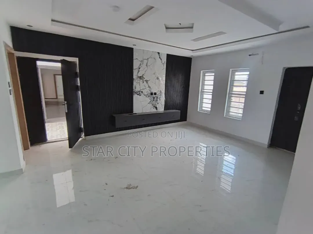 3bdrm Apartment in Opic, Isheri North for sale in Isheri North