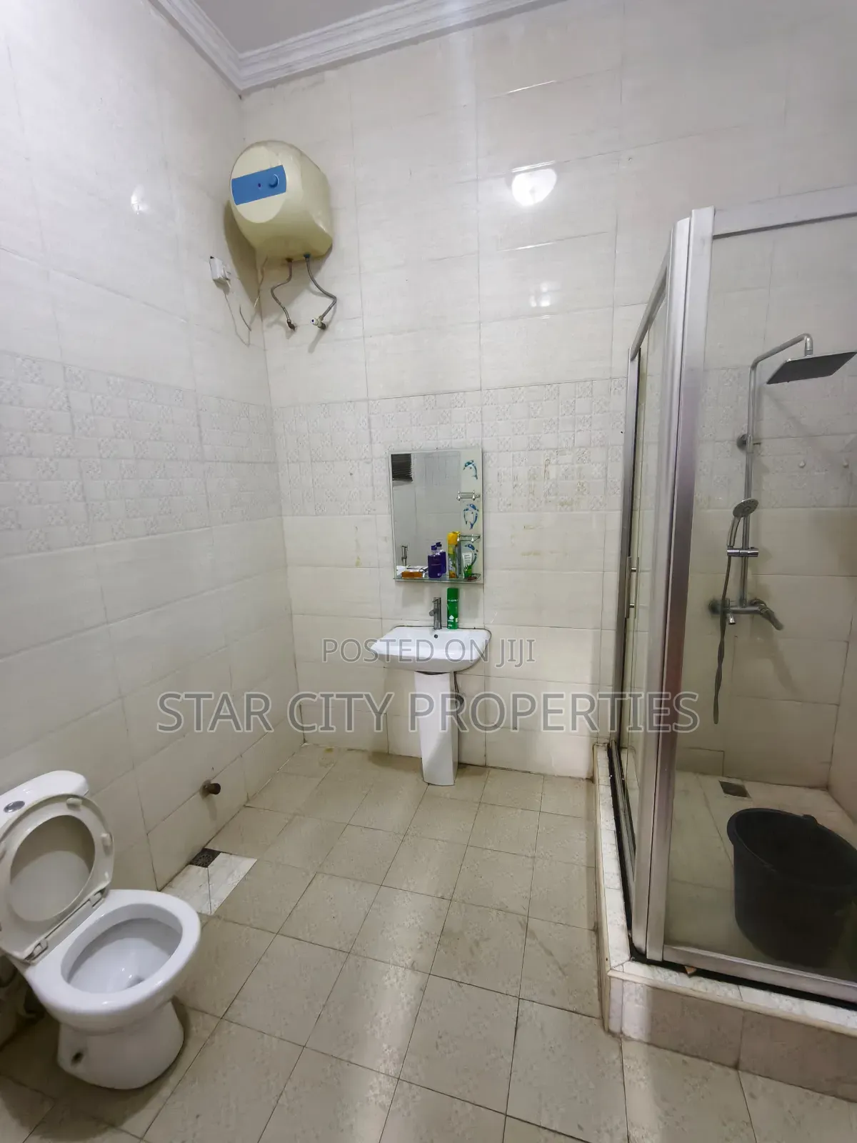 3bdrm Apartment in Ikeja Gra for rent in Ikeja GRA