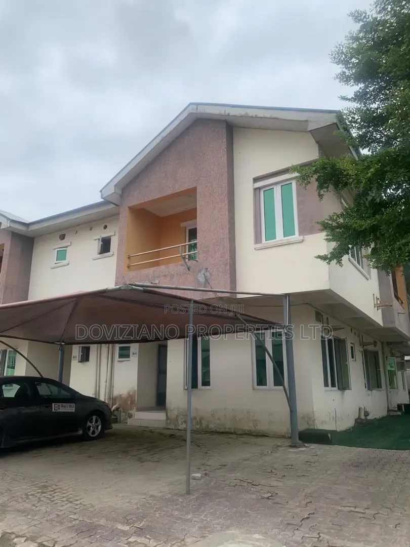 4bdrm Duplex in Ikate for rent in Ikate