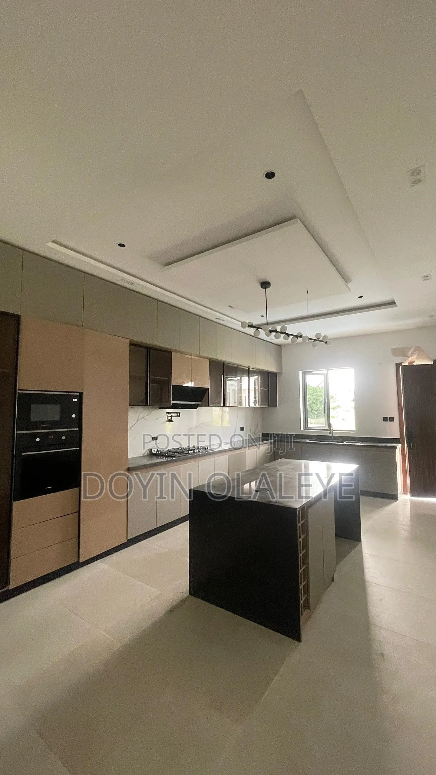 5bdrm Mansion in Ikate for sale in Ikate