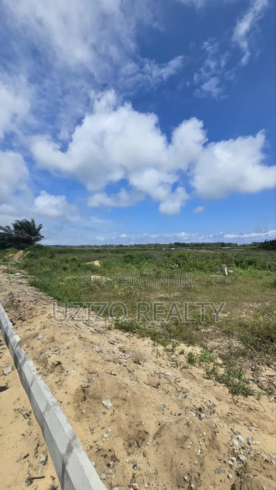 Mixed Development Dry Land in Eleko