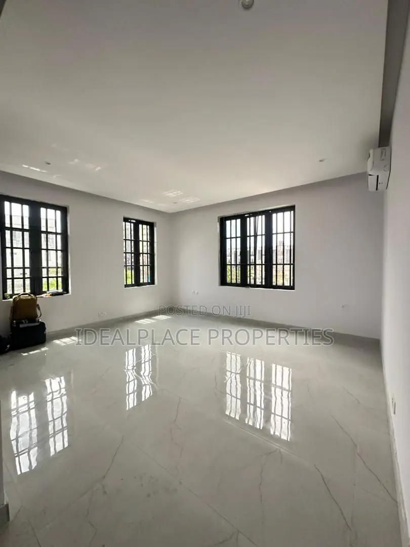 3bdrm Apartment in Old Ikoyi for sale in Old Ikoyi