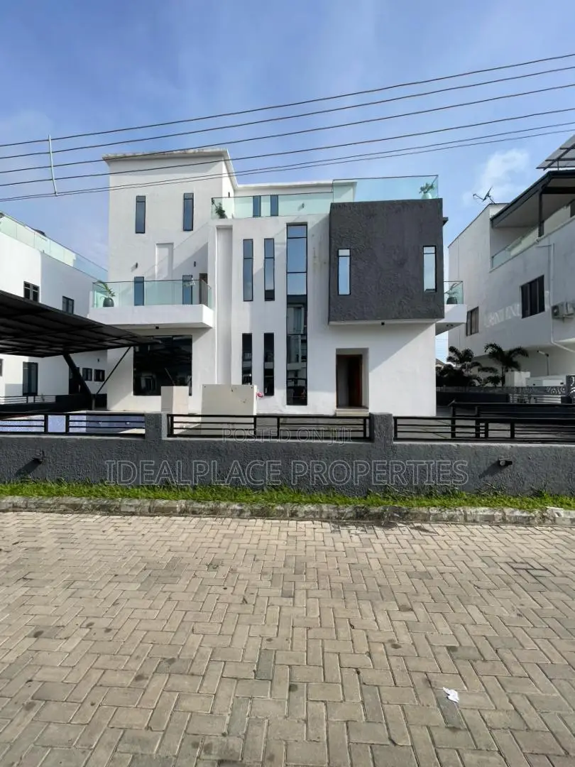 5bdrm Duplex in Osapa london for sale in Osapa london