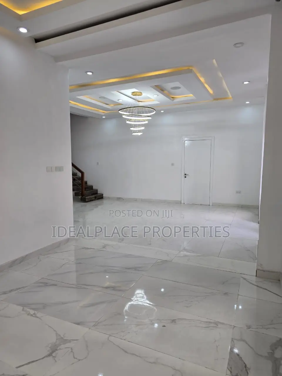 5bdrm Duplex in Osapa london for sale in Osapa london