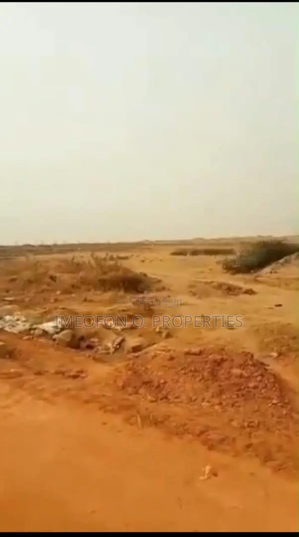 Land for Sale- Size :35.69ha on a Tarred Road at Karsana North in Dawaki