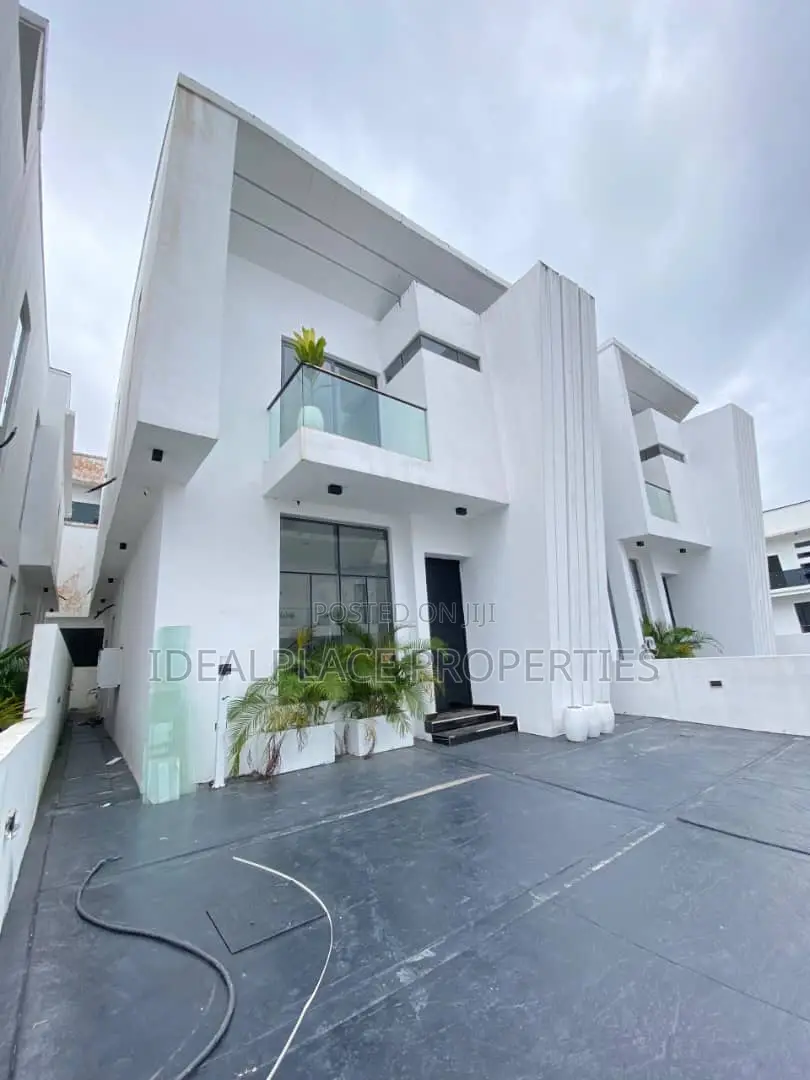 4bdrm Duplex in Chevron for sale in Chevron