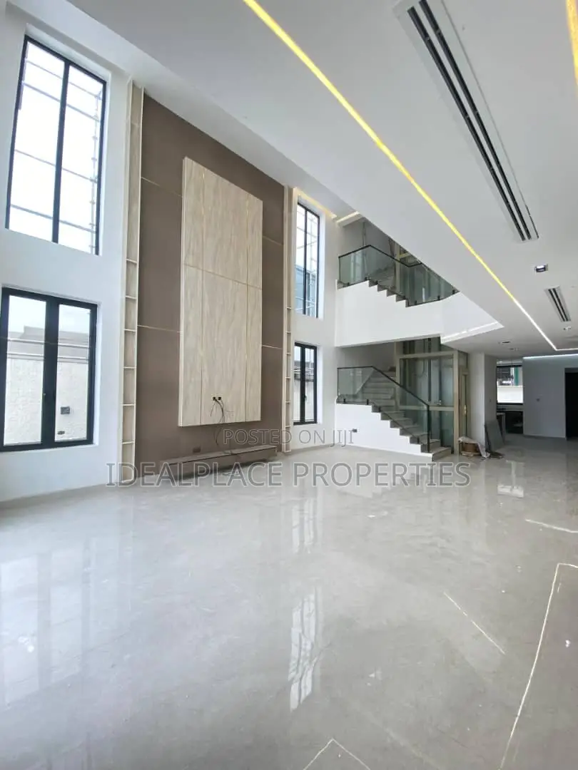 6bdrm Duplex in Lekki Phase 1 for sale in Lekki Phase 1