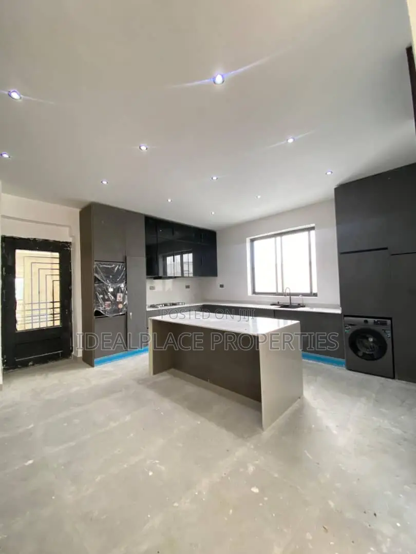 4bdrm Duplex in Lekki Phase 1 for sale in Lekki Phase 1