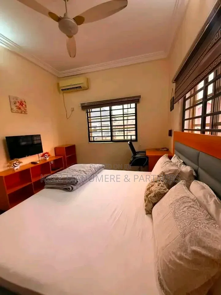 5bdrm Block of Flats in Rumuibekwe Housing for sale in Rumuibekwe