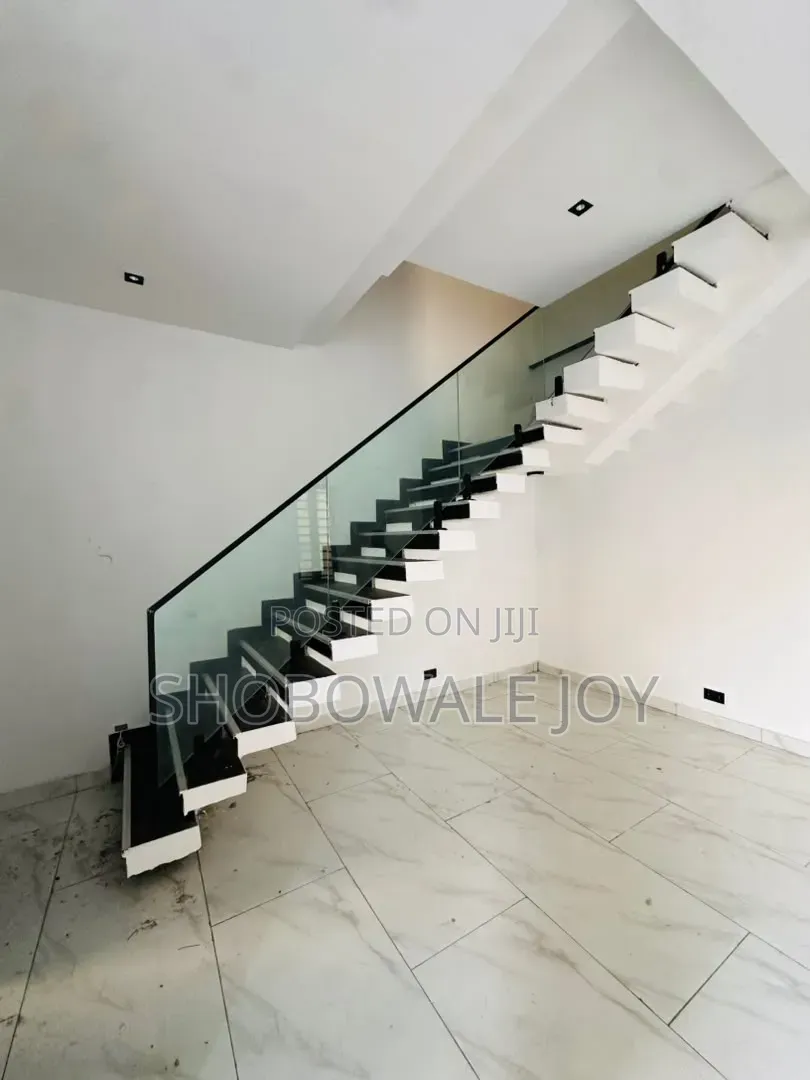 4bdrm Duplex in Sangotedo for sale in Sangotedo