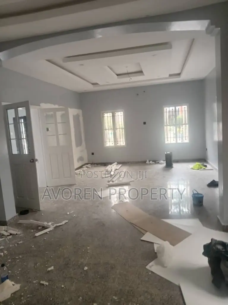 4bdrm Apartment in Carlton Gate Estate, Chevron for rent in Chevron