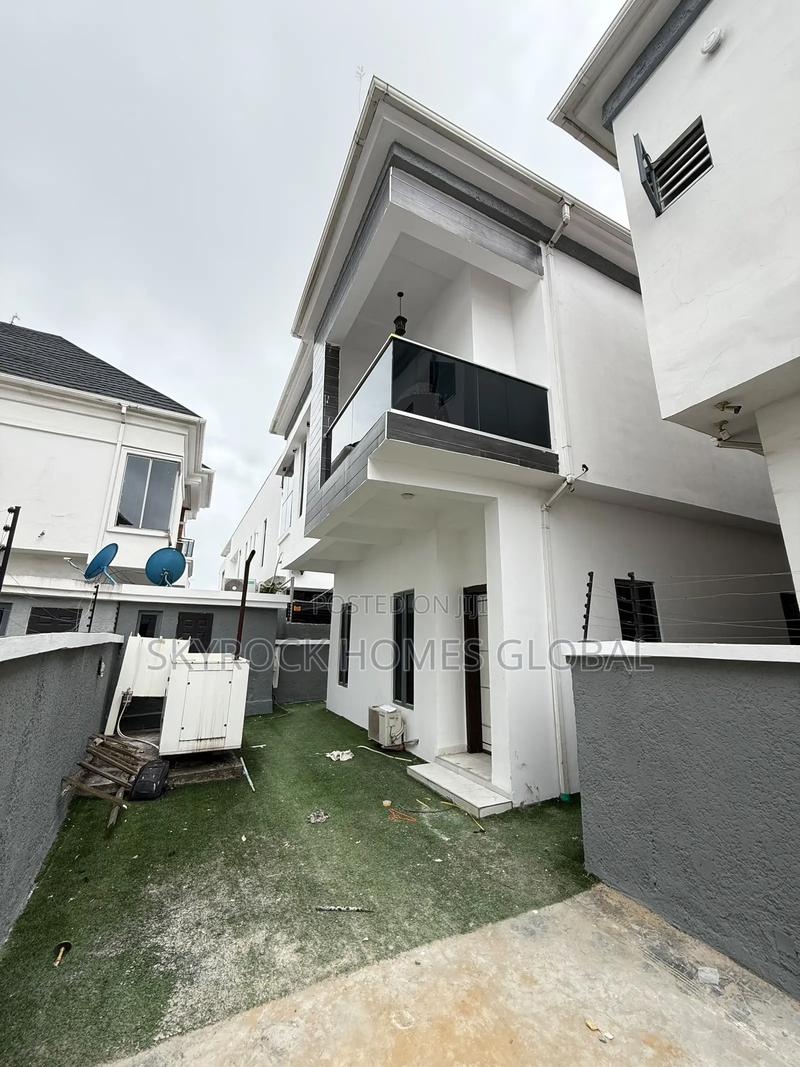 5bdrm Duplex in Lekki Phase 2 for rent in Lekki Phase 2