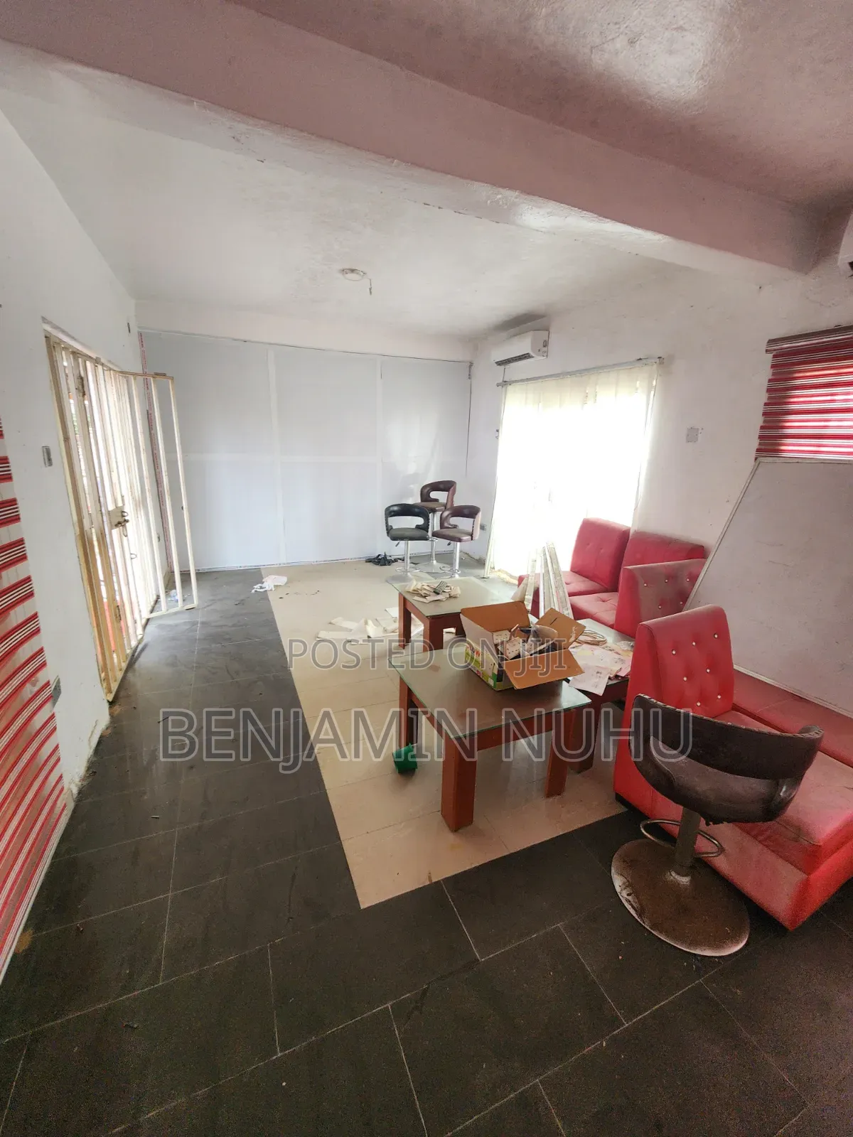 A Lovely Space Good for Office or Shop Ground Floor  in Plaza in Sangotedo