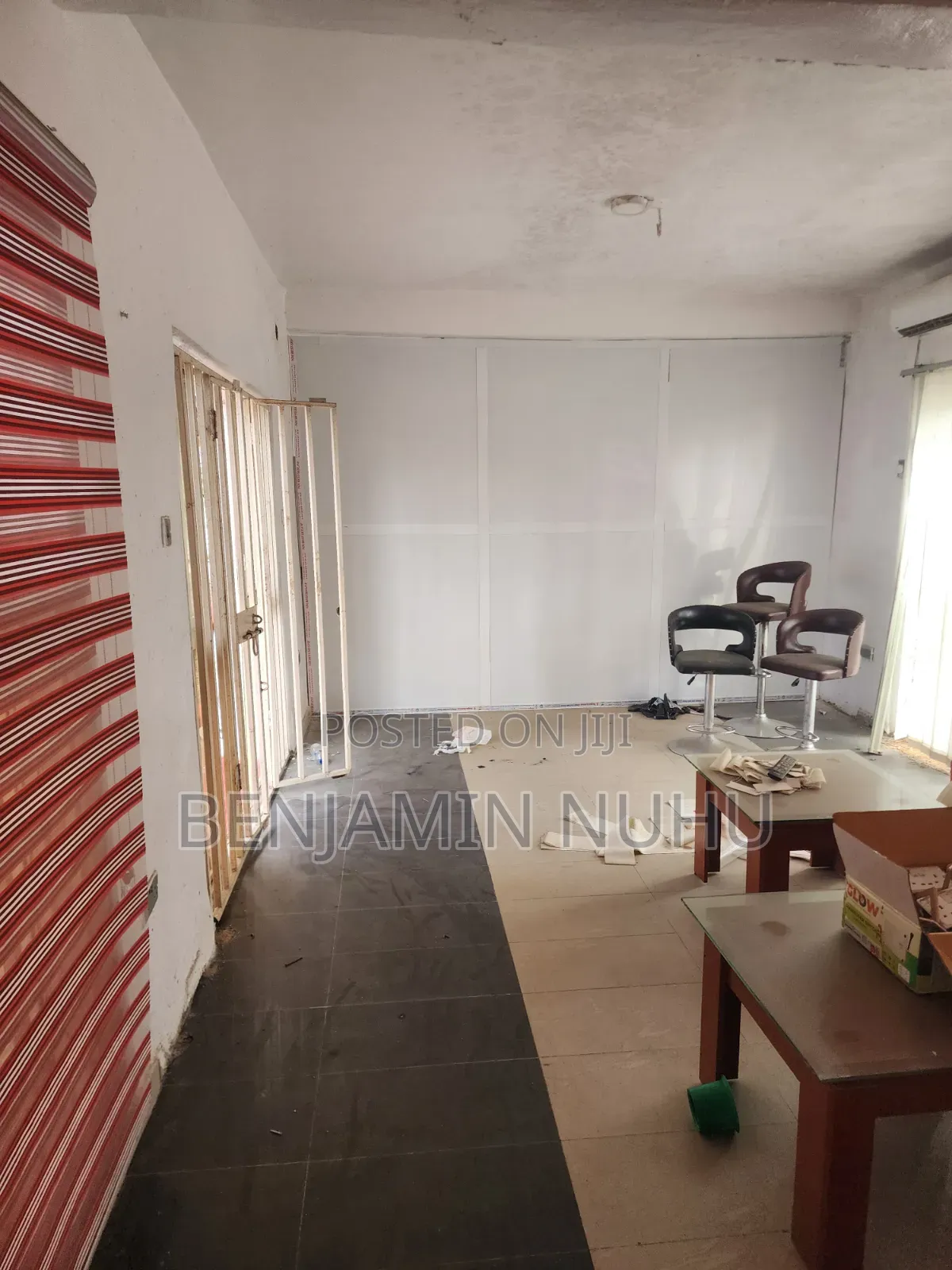 A Lovely Space Good for Office or Shop Ground Floor  in Plaza in Sangotedo