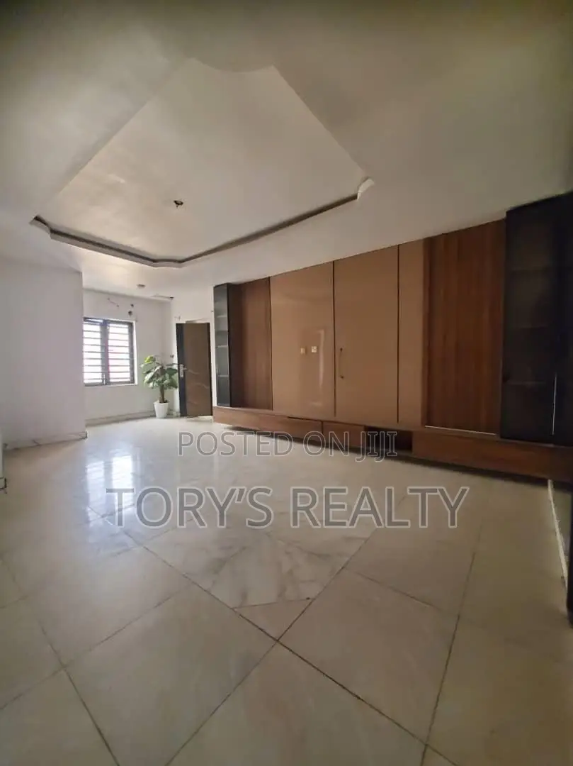 3bdrm Apartment in Ikate for rent in Ikate