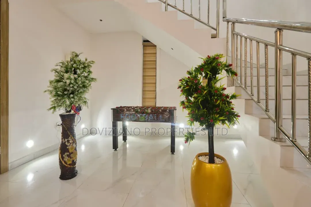 Furnished 5bdrm Duplex in Omole Phase 1 for sale in Omole Phase 1