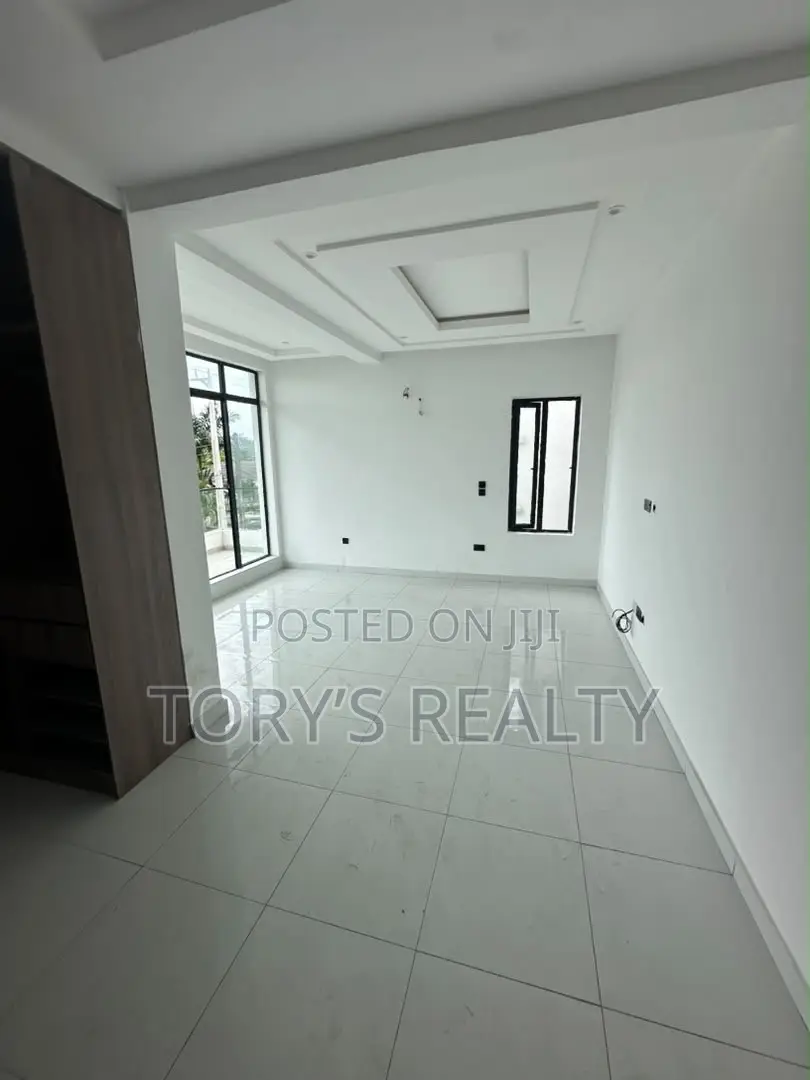 2bdrm Apartment in Ikate for sale in Ikate