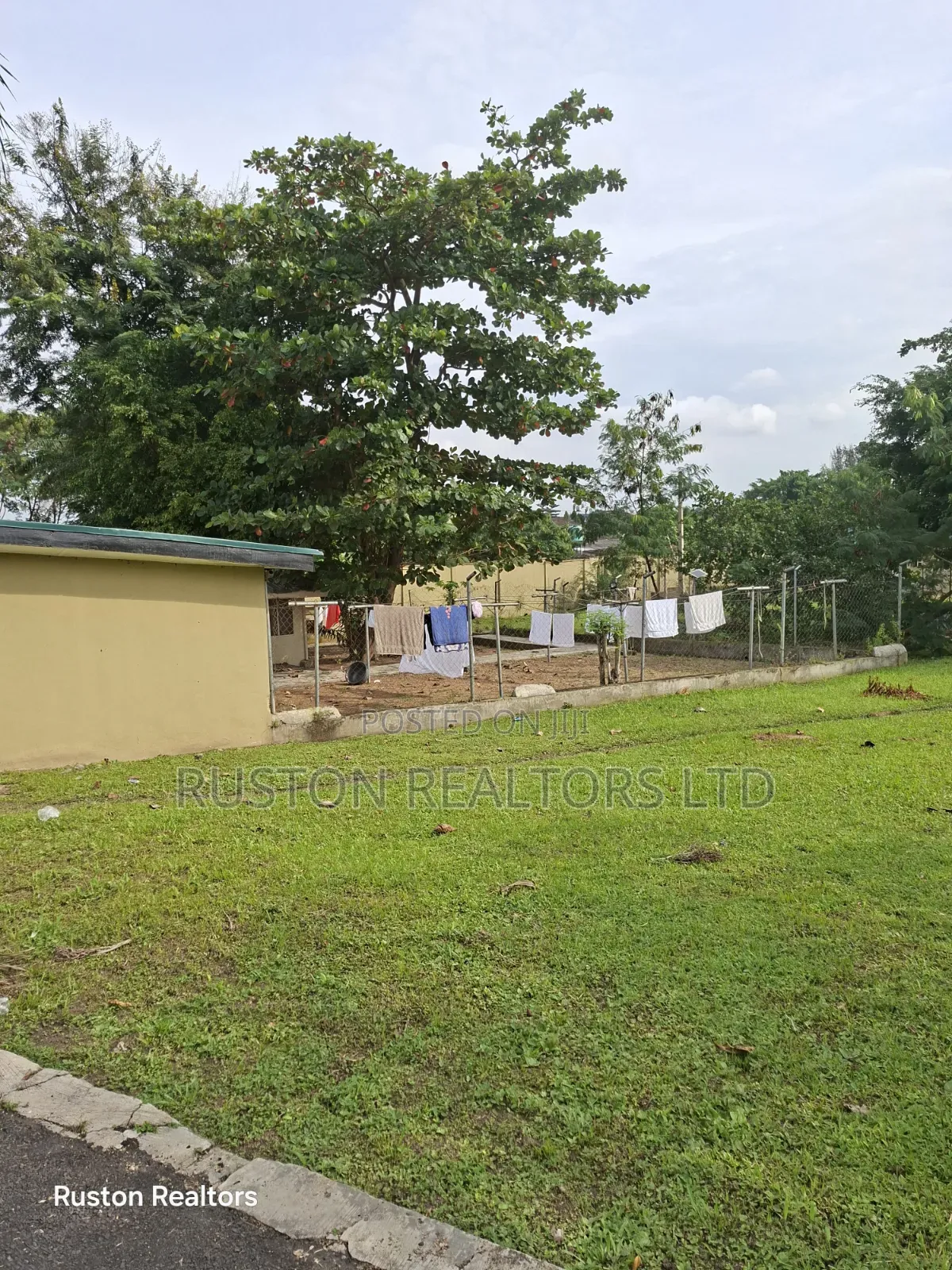 20bdrm Block of Flats in Bodija for sale in Bodija