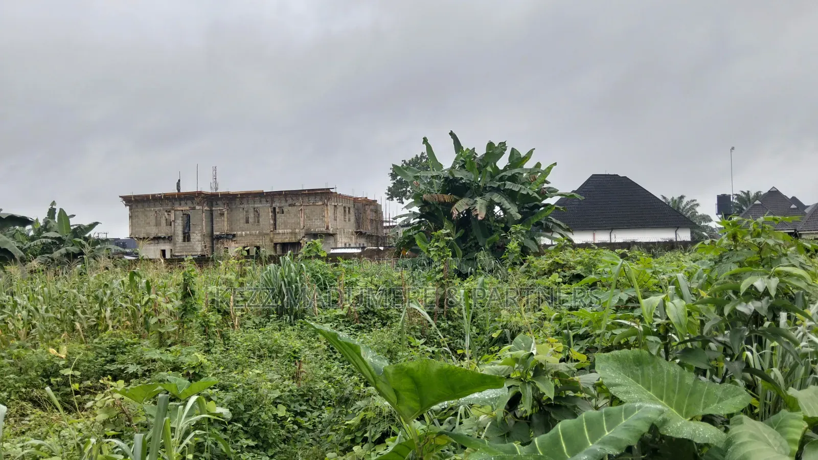 For Sale : 10 Plots , 1 Pole Off Major Sars Road, Ph in New Layout