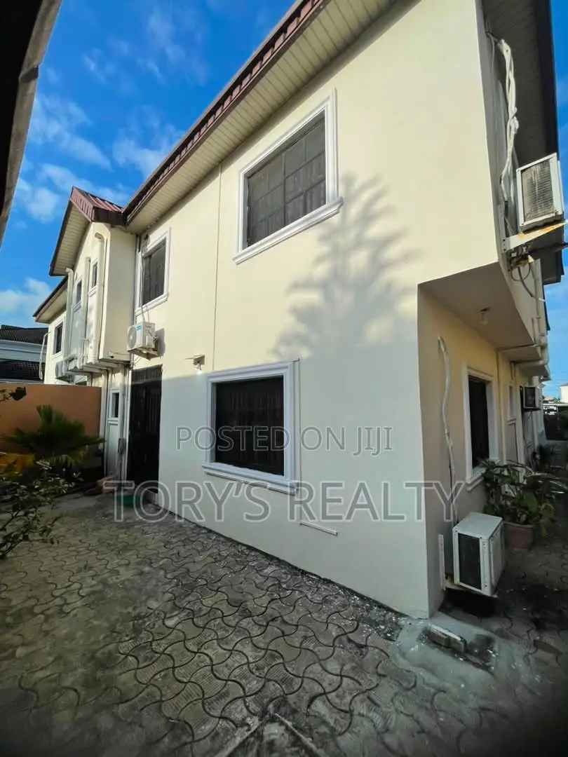 Furnished 4bdrm Duplex in Lekki Phase 1 for rent in Lekki Phase 1