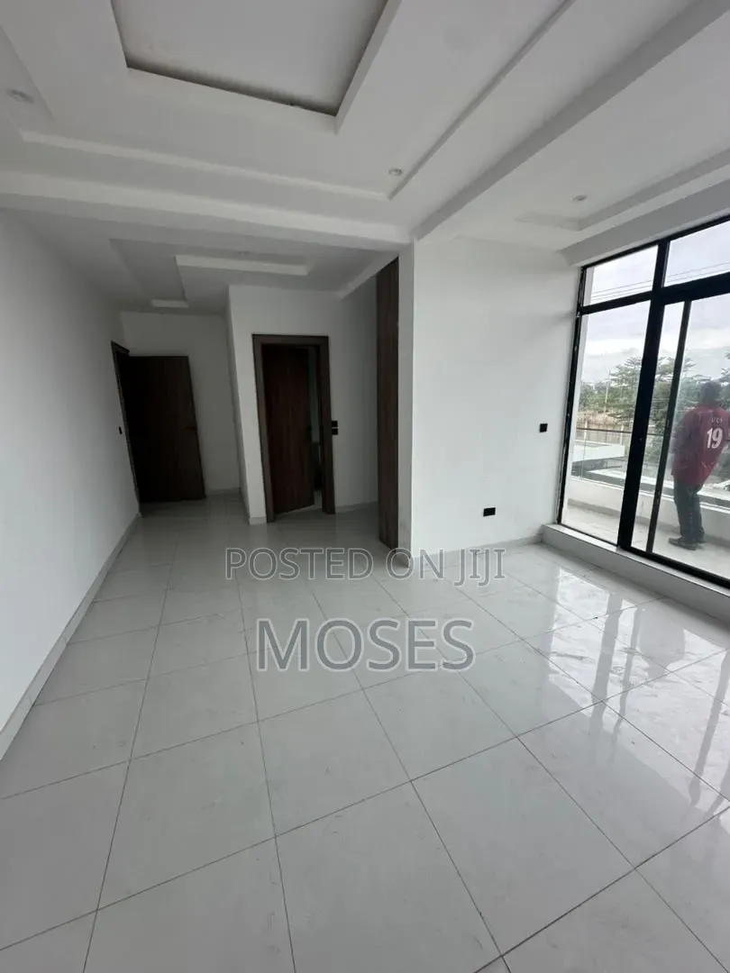 2bdrm Apartment in Inside An Access, Ikate-Elegushi for sale in Ikate-Elegushi
