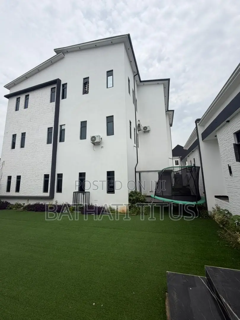 6bdrm Duplex in Guzape District for sale in Guzape District