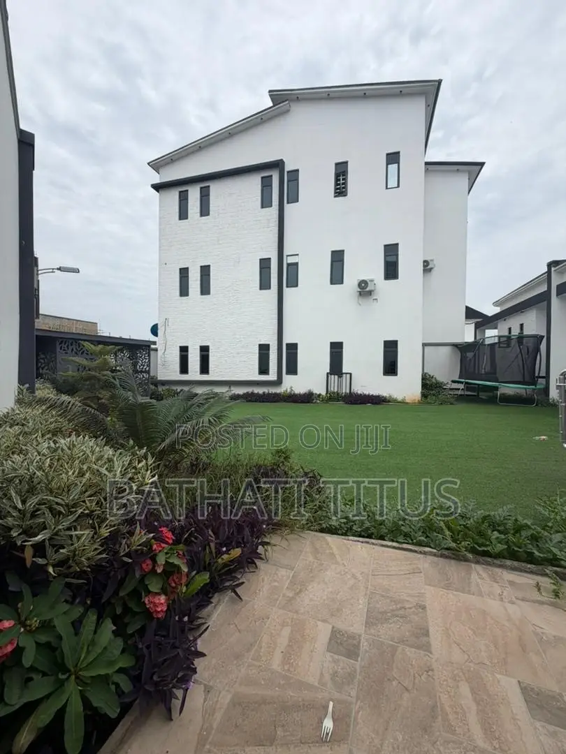 6bdrm Duplex in Guzape District for sale in Guzape District