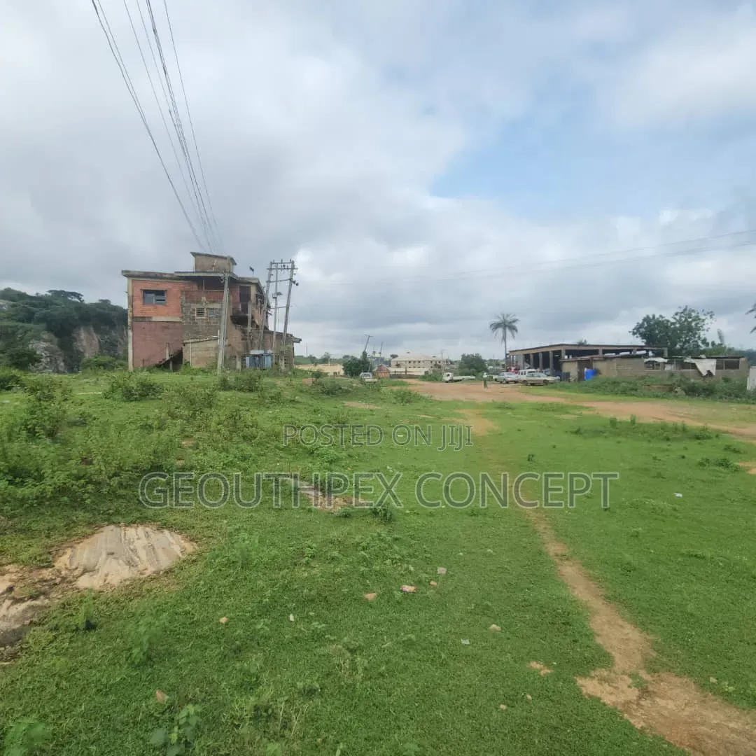 13 Acres of Land Along Ojoo Expressway, Ibadan in Ibadan