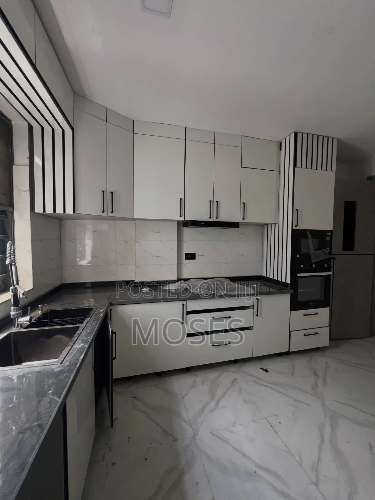3bdrm Apartment in Inside An Access, Lekki Phase 1 for rent in Lekki Phase 1