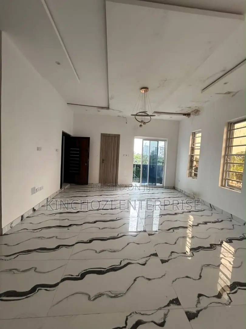 2bdrm Apartment in Lekki Phase 1 for rent in Lekki Phase 1
