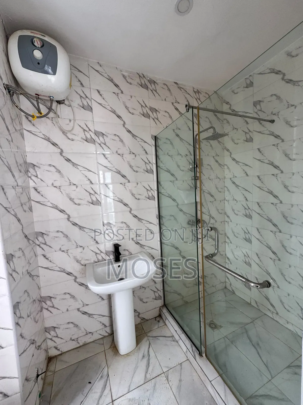 2bdrm Apartment in Inside An Access, Ikate-Elegushi for rent in Ikate-Elegushi