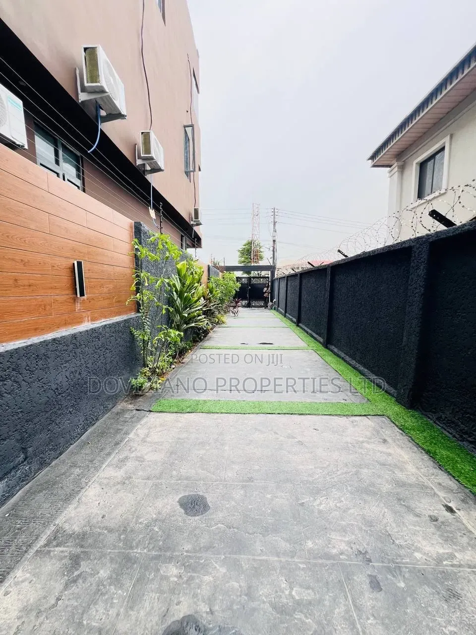 5bdrm Duplex in Lekki Phase 1 for sale in Lekki Phase 1