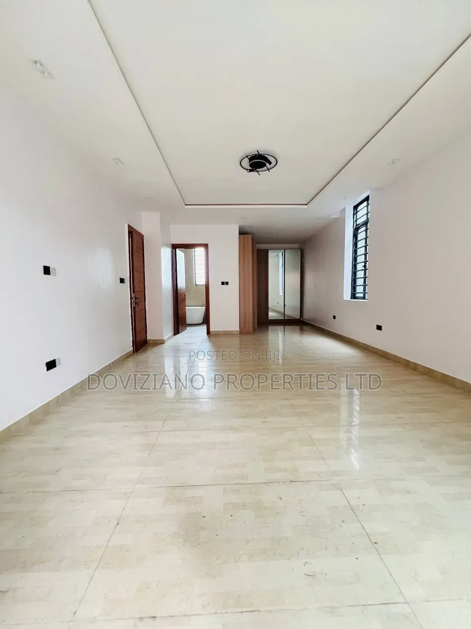5bdrm Duplex in Lekki Phase 1 for sale in Lekki Phase 1