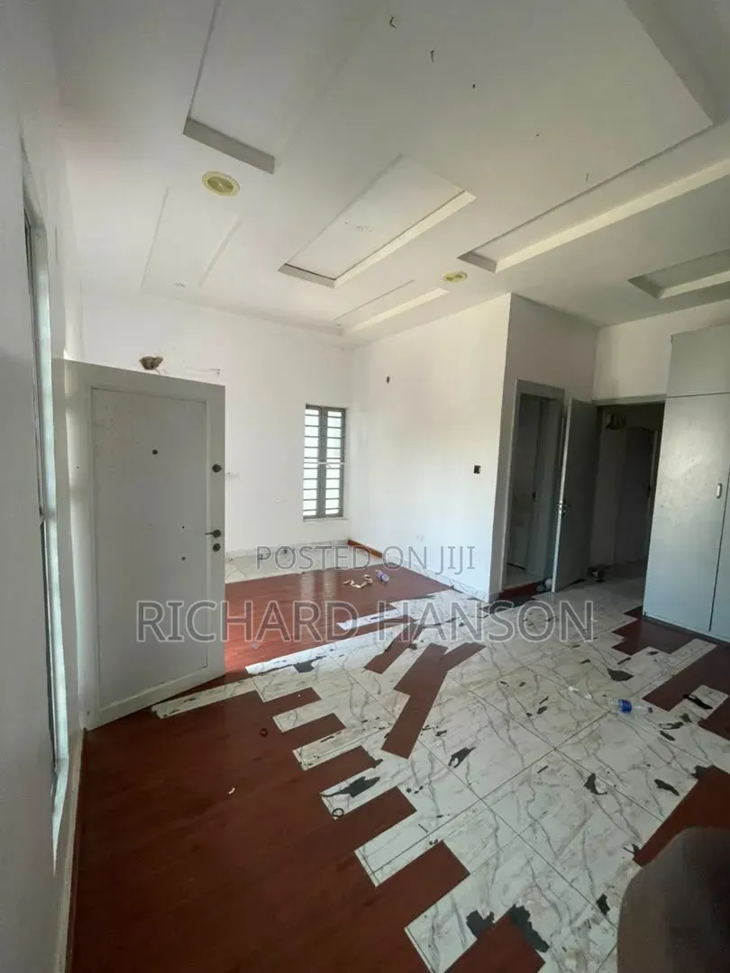 Studio Apartment in Orchid, Chevron for rent in Chevron