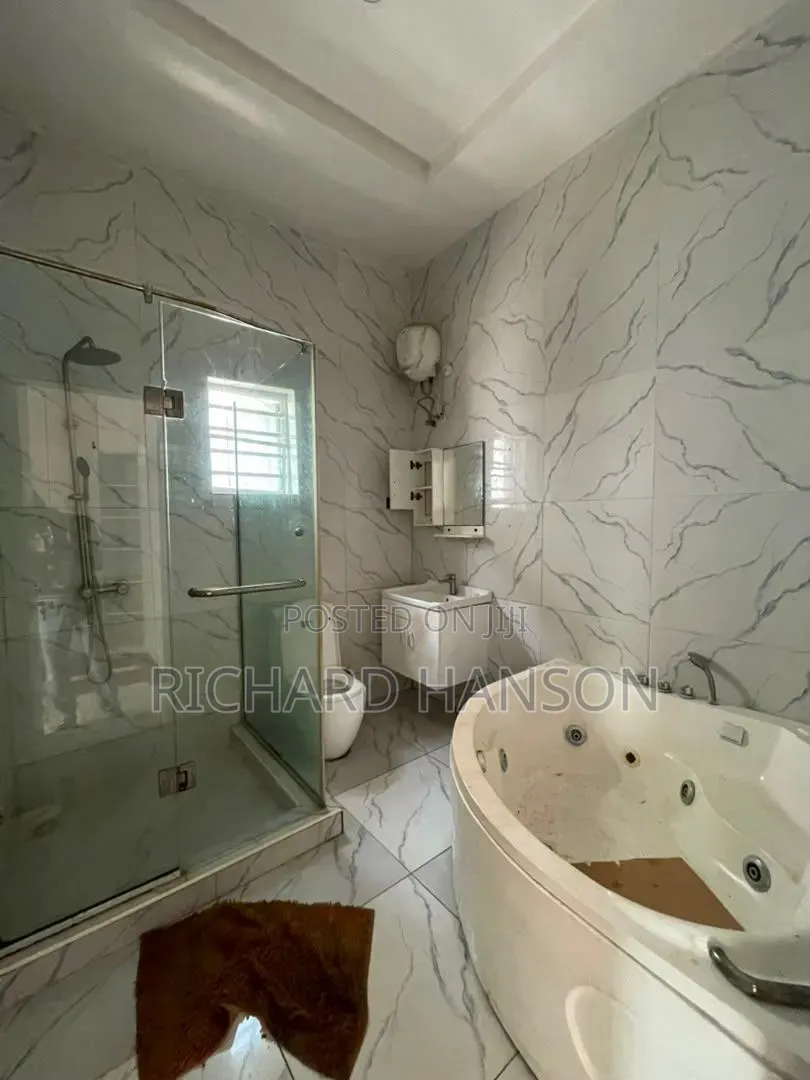 Studio Apartment in Orchid, Chevron for rent in Chevron