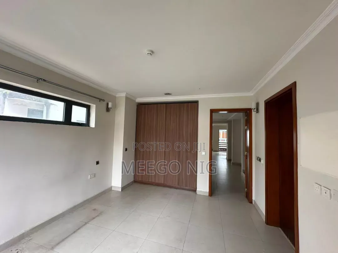 4bdrm Townhouse / Terrace in Bourdilion Road, Bourdillon for rent in Bourdillon