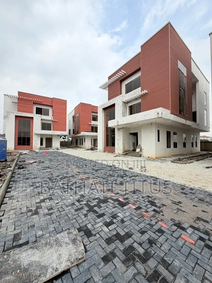 5bdrm Duplex in Guzape District for sale in Guzape District