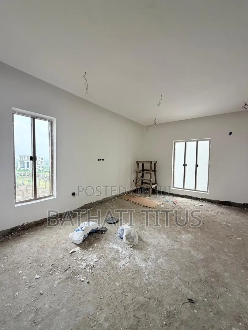 5bdrm Duplex in Guzape District for sale in Guzape District