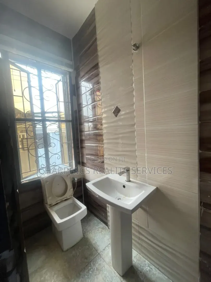 3bdrm Apartment in Abraham Adesanya Estate for rent in Abraham Adesanya Estate