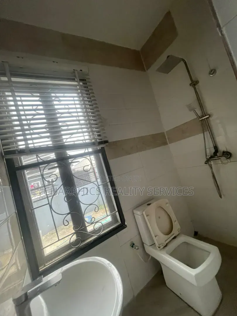 3bdrm Apartment in Abraham Adesanya Estate for rent in Abraham Adesanya Estate