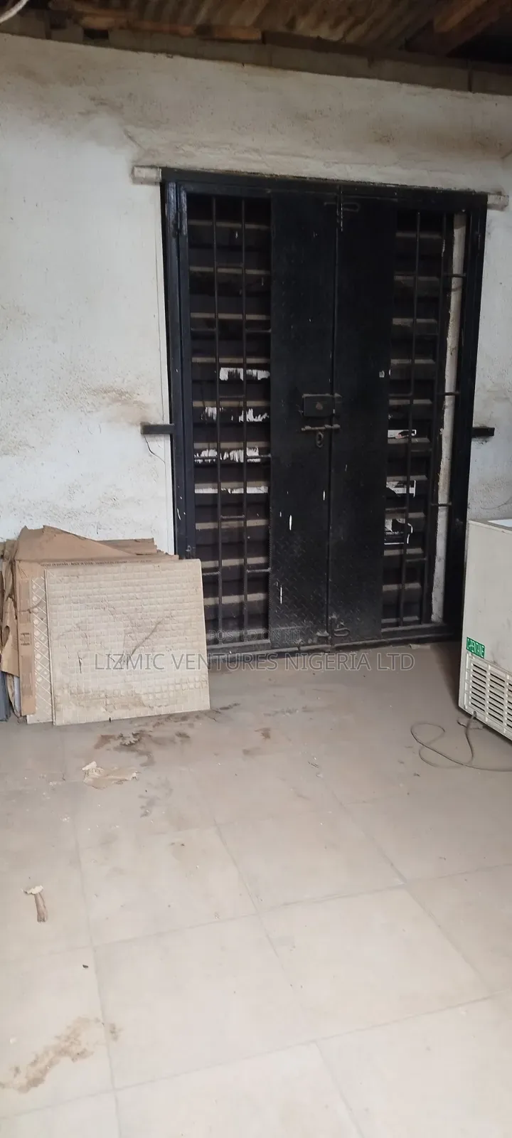 Standard Shop Tolet in Igando / Ikotun/Igando