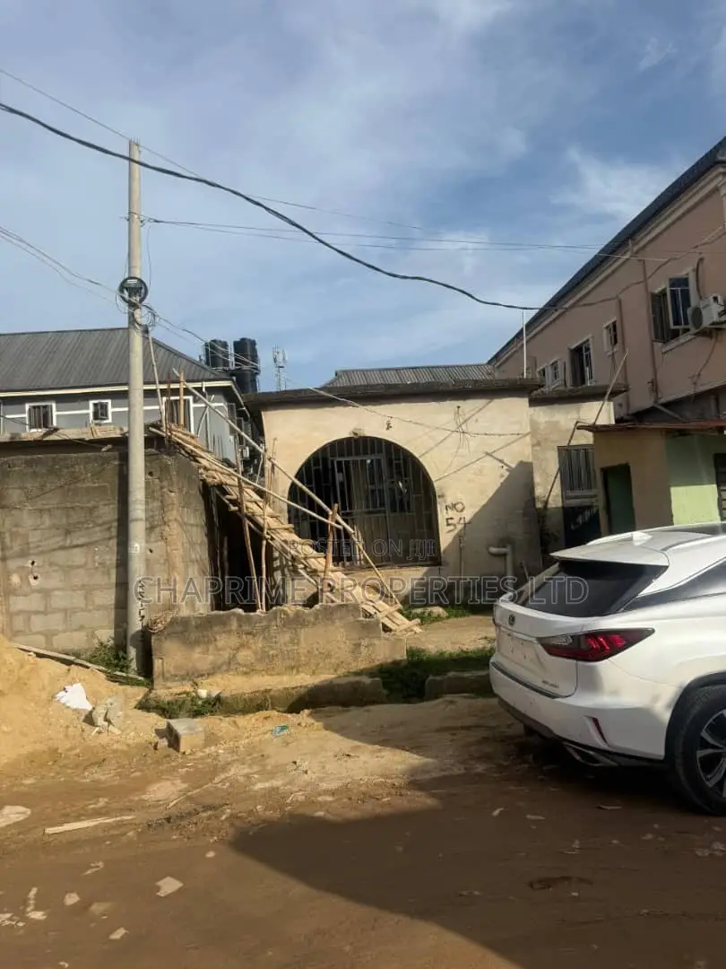 2bdrm Bungalow in Iyana Ipaja for sale in Iyana Ipaja