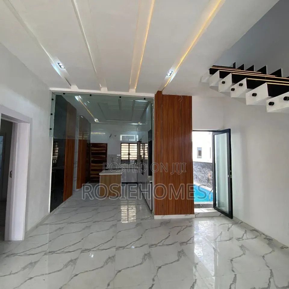 4bdrm Duplex in Oral Estate, Lekki Phase 1 for rent in Lekki Phase 1