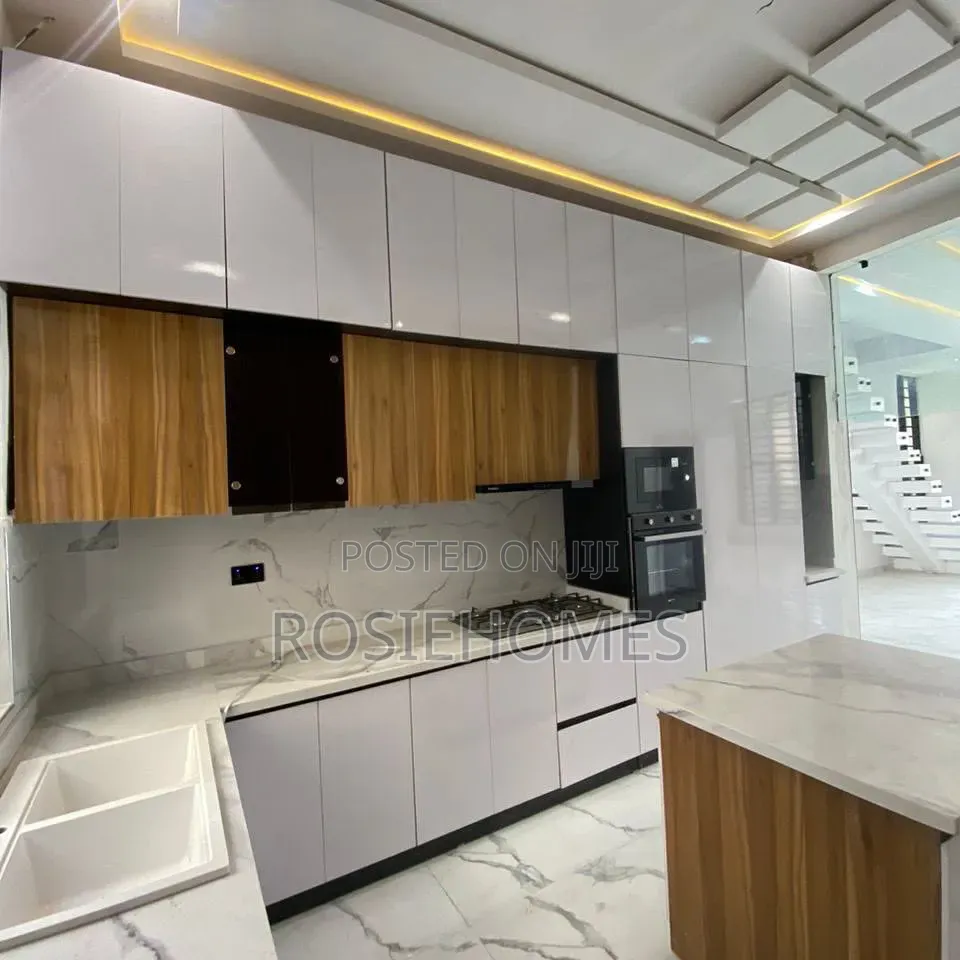 4bdrm Duplex in Oral Estate, Lekki Phase 1 for rent in Lekki Phase 1