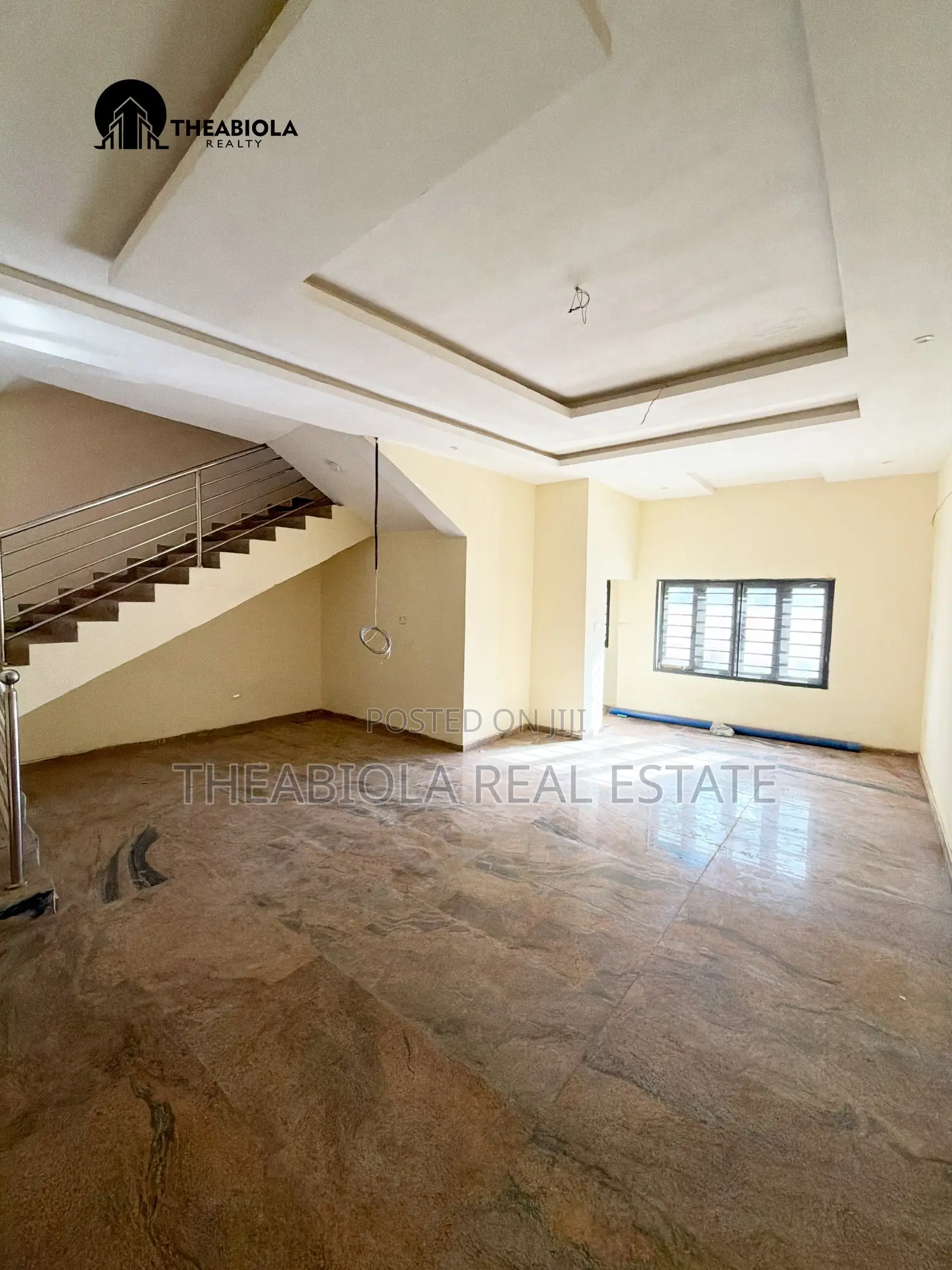 5bdrm Townhouse/Terrace in In A Mini Estate, for sale in Gudu