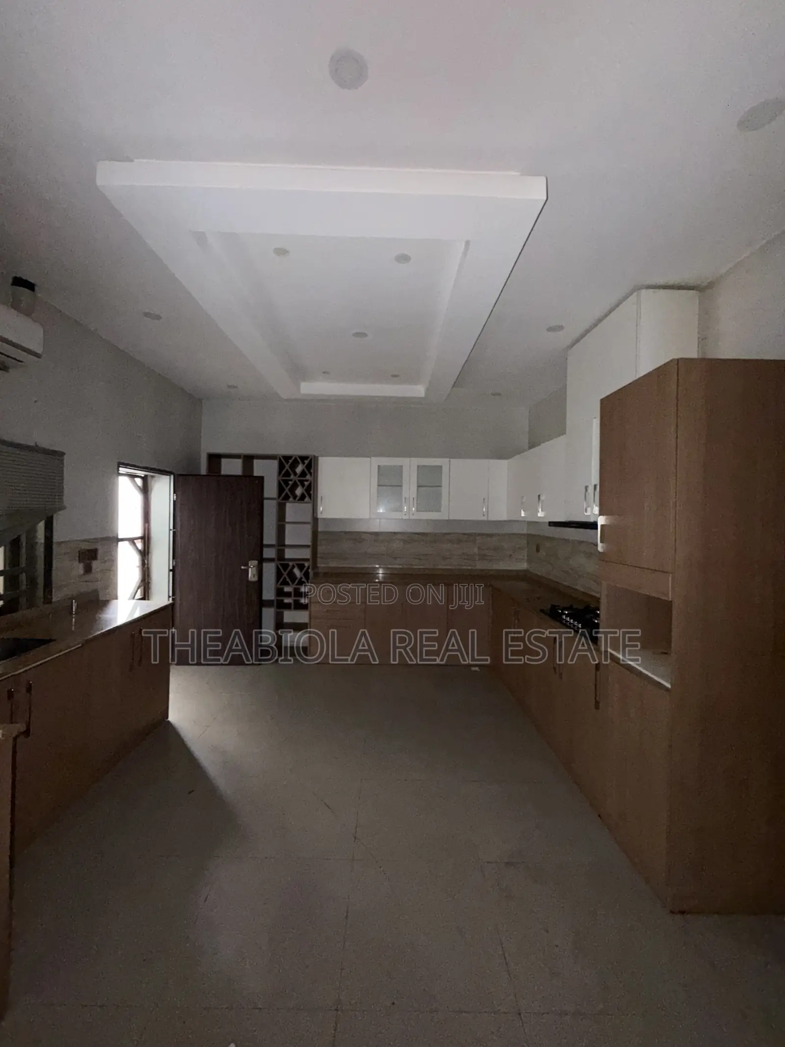 4bdrm Townhouse / Terrace in In A Mini Estate In for rent in Guzape District