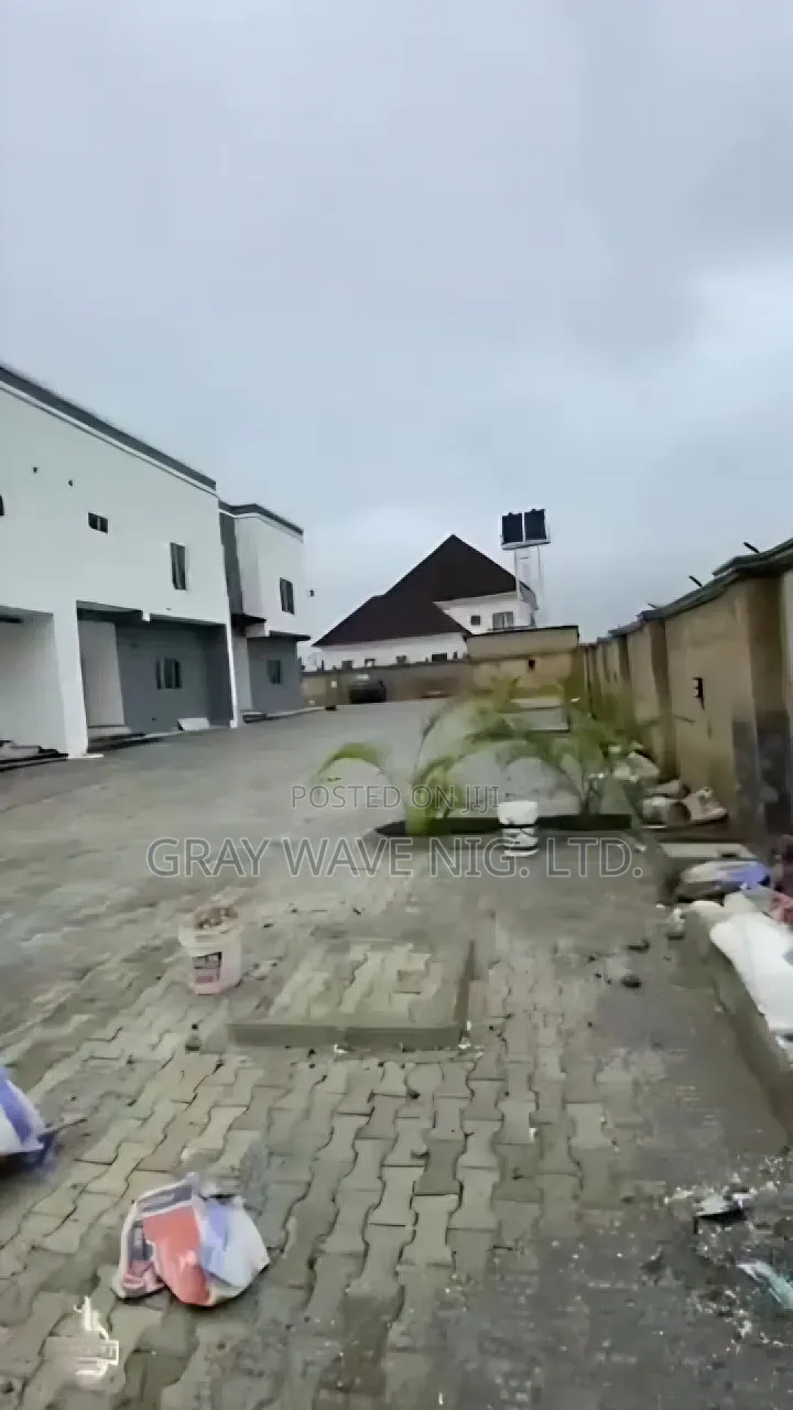 3bdrm Townhouse/Terrace in Sabon Lugbe for sale in Sabon Lugbe