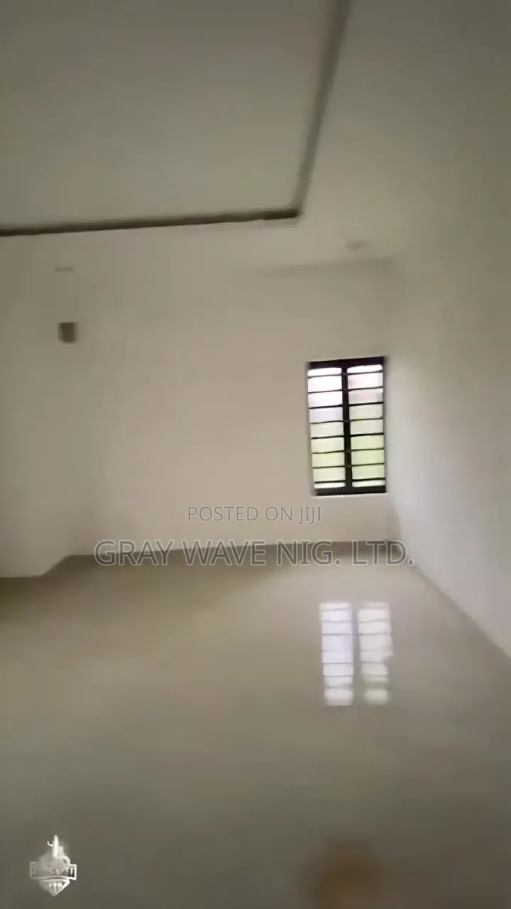3bdrm Townhouse/Terrace in Sabon Lugbe for sale in Sabon Lugbe